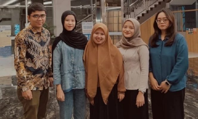 
					Mahasiswa Prodi Manajemn UNM Kupas Rahasia Larisnya Hijab Elzatta