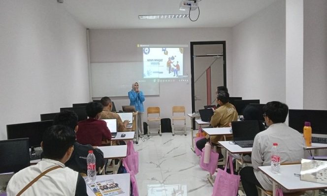 
					UNM Gelar Pelatihan Analisis Opini Publik, Cetak Generasi Kritis di Era Informasi Digital