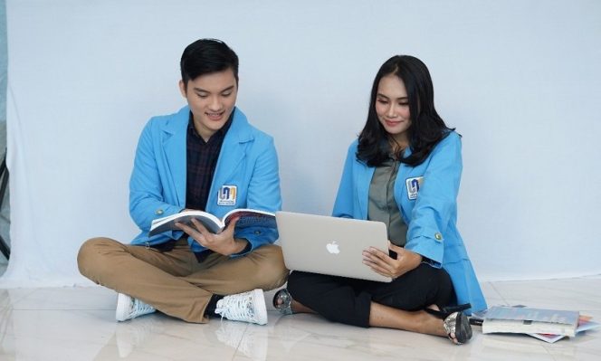 
					UNM Hadirkan Kuliah Murah