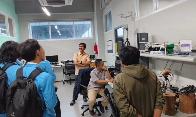 
					Informatika Harus Riset, Bukan Hanya Ngoding