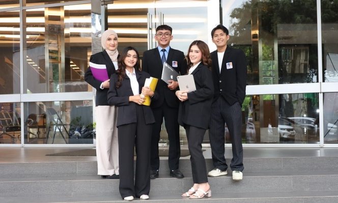 
Kuliah Terjangkau & Kekinian di Jakarta? UNM Kampus Jatiwaringin Jawab Tantangan Digital 2026!