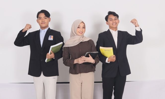 
Menuju 2030, UNM Persiapkan Mahasiswa Kuasai 8 Skill yang Paling Dicari Industri
