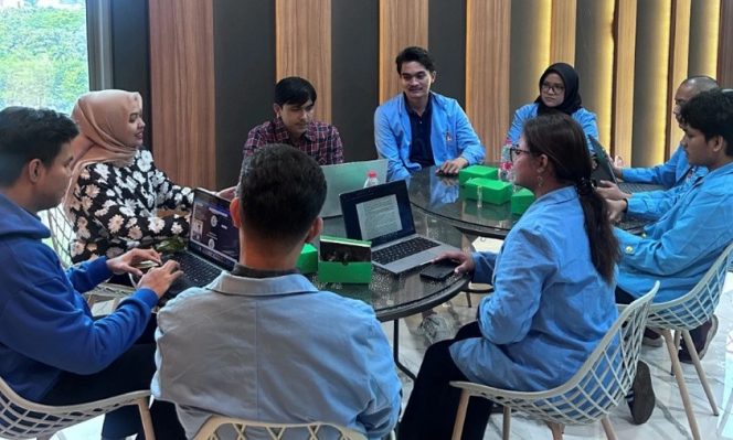 
Kuliah Empat Tahun, Siap Kerja atau Cuma Dapat Gelar?