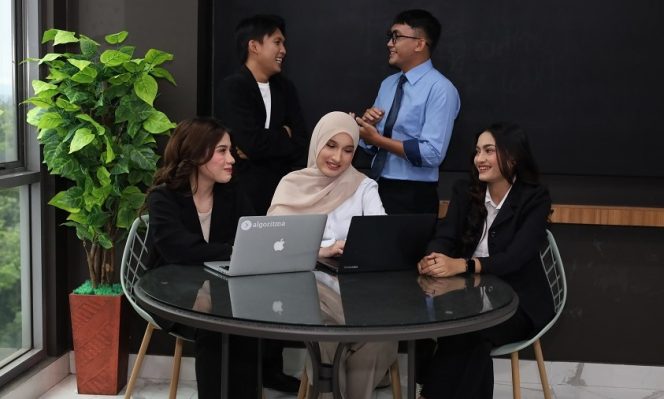 
Modal Tipis Bukan Alasan, Mahasiswa Bisa Mulai Bisnis dari Skill