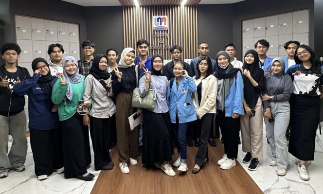 
Kuliah untuk Diisi atau Digali?