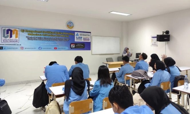 
Tak Cukup Ijazah, Mahasiswa Bisnis Digital UNM Wajib Kantongi Sertifikasi!