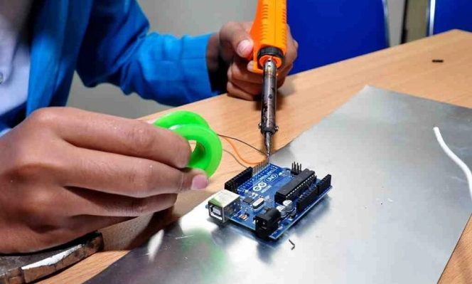 
Robot Makin Cerdas, Kampus Sudah Siap?