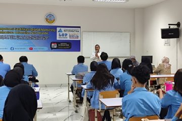111 Mahasiswa Lolos Uji Kompetensi Digital Marketing, UNM Cetak Talenta Siap Tempur di Era Bisnis Digital 111 Mahasiswa Lolos Uji Kompetensi Digital Marketing