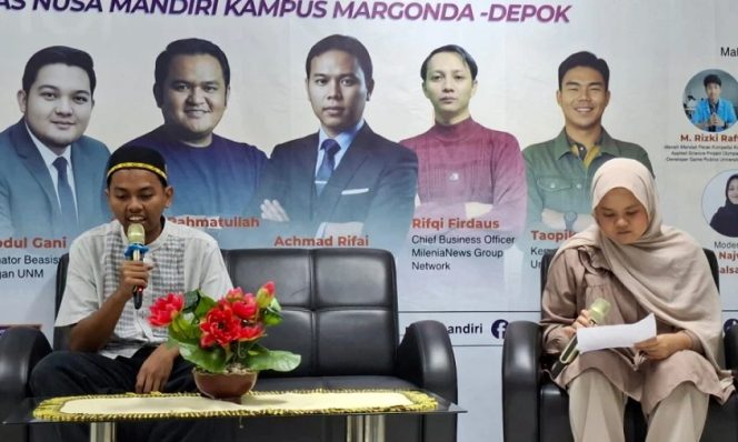 
Aula UNM Mendadak Hening Lantunan Ayat Suci Warnai Generasi Mandiri Conference