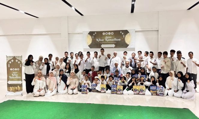 
Mahasiswa Taekwondo UNM Gelar Kibar Ramadhan, Berbagi Kebahagiaan dengan Anak Yatim