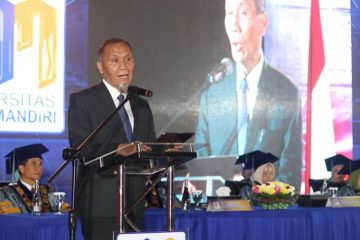 Wisuda ke-40 UNM Tuai Apresiasi LLDikti