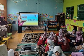 UNM Latih Guru RA Kuasai Canva AI