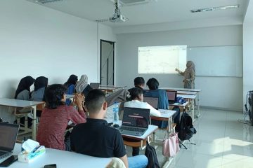 Kuliah 3 Tahun 1 Tahun Kerja