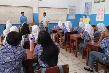 UNM Kampus Margonda Bantu Siswa SMK Tentukan Masa Depan