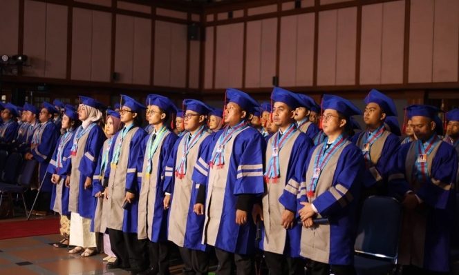 
					Tak Cukup IPK Tinggi UNM Cetak Lulusan Siap Kerja dan Siap Bersaing Daftar Sekarang