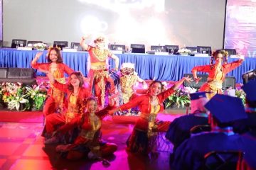 Genusa Bikin Wisuda UNM