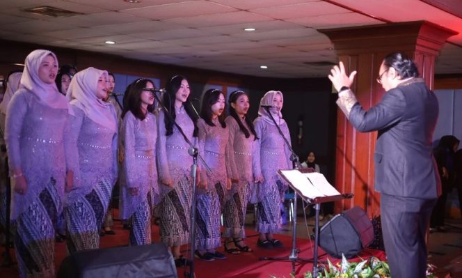 
					Suara Haru Wisuda UNM ke-40 Bikin Merinding NMYC Curi Perhatian Daftar Kuliah Sekarang