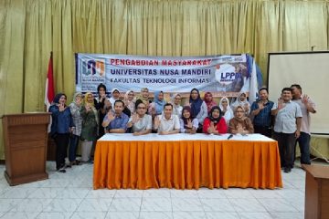 Dosen UNM Latih Ibu-Ibu Kuasai Microsoft Word dan Excel
