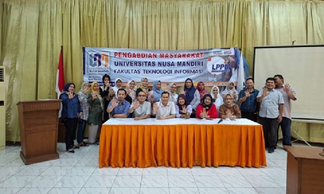 
					PKK Cibubur Go Digital! Dosen UNM Latih Ibu-Ibu Kuasai Microsoft Word dan Excel