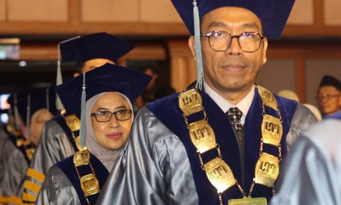 
					Gelar Doktor Dekan FTI UNM Jadi Alarm Kampus Lain Jangan Cuma Jual Nama