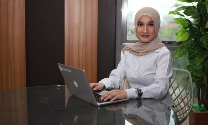 
					Main Media Sosial Saja Tidak Cukup Saatnya Jadi Ahli Digital