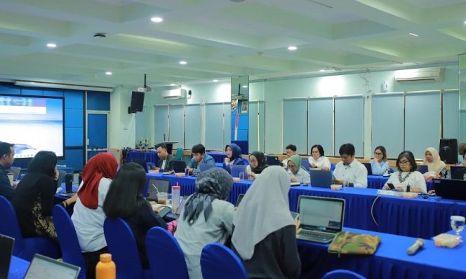 
					Suara Kampus Didengar Humas UNM Aktif Evaluasi LLDikti Demi Layanan Pendidikan Lebih Berkualitas