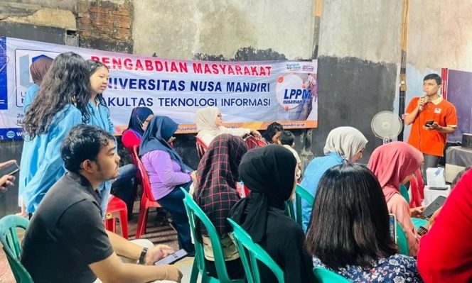 
					UMKM Cikoko Diajari Bikin Konten AI, Universitas Nusa Mandiri Dorong Pelaku Usaha Melek Digital!