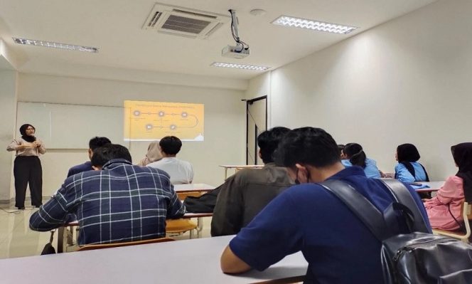 
					Takut AI Rebut Pekerjaan? FEB UNM Justru Siapkan Mahasiswa Jadi Pengendali Teknologi