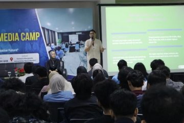 Mahasiswa BJU UNM Dilatih Jadi Penulis Berita