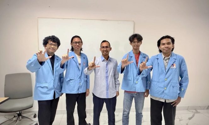 
					Rahasia Sukses Mahasiswa UNM Ternyata Bukan IPK, Tapi Kolaborasi Lintas Disiplin!