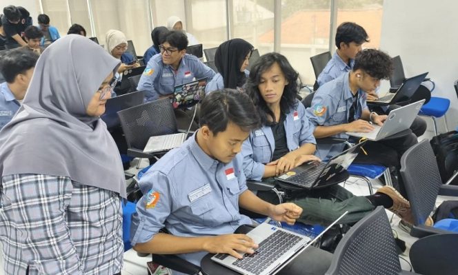 
					AI Kuasai Dunia Kerja, Mahasiswa UNM Dibekali Skill yang Paling Dicari Industri