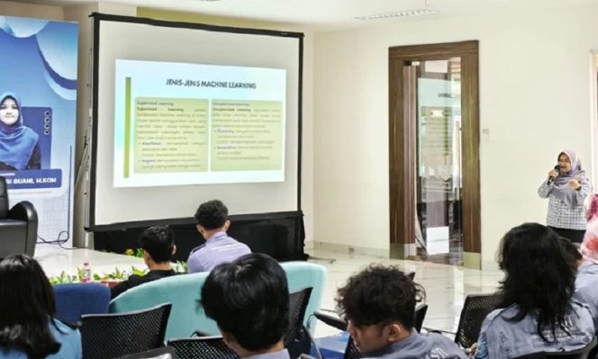 
					AI Bukan Sekadar Teori, Mahasiswa UNM Dibekali Skill yang Diburu Industri