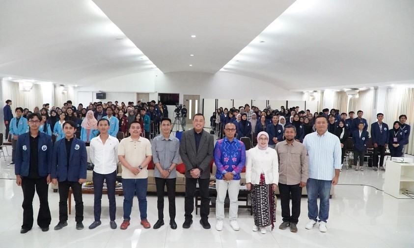 Libur Semester Bukan Alasan Berhenti Berkembang, Mahasiswa Bisnis Digital UNM Didorong Tetap Produktif Libur Semester Bukan Alasan Berhenti Berkembang