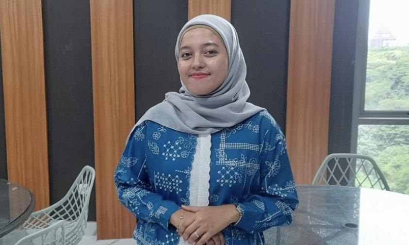 Alumni S2 UNM Kini Jadi Pengajar ASN di Kementerian Komdigi