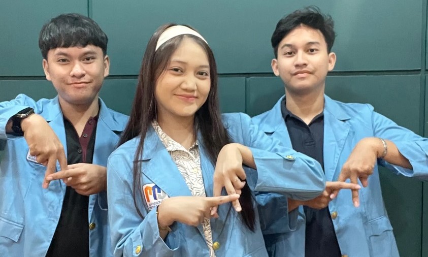 Keren! Mahasiswa Universitas Nusa Mandiri Sabet Juara Nasional Lewat Inovasi Blockchain untuk Bank Sampah Mahasiswa Universitas Nusa Mandiri Sabet Juara Nasional