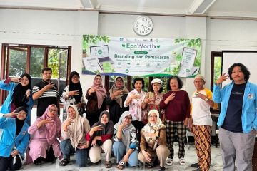 EcoWorth UNM Bantu PKK Cipinang Melayu
