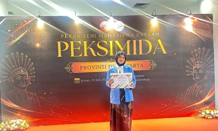 Mahasiswi Universitas Nusa Mandiri Raih Juara PEKSIMIDA DKI 2026