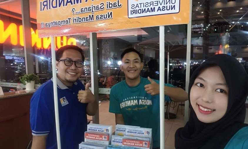 Booth UNM di Arion Mall Diserbu Calon Mahasiswa