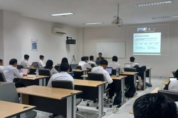 UNM Sukses Gelar Kuliah Etika Teknologi