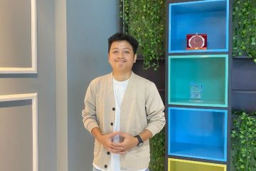 Kisah Reza, Mantan Kurir yang Kini Jadi Senior AWS Instructor Mantan Kurir yang Kini Jadi Senior AWS Instructor