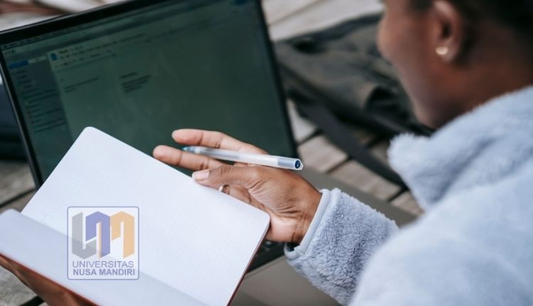 Skripsi AI Bisa Terdeteksi Mesin, Ini Cara Kerja Detektor AI dan Kenapa Belum Sepenuhnya Akurat Skripsi AI Bisa Terdeteksi Mesin, Ini Cara Kerja Detektor AI dan Kenapa Belum Sepenuhnya Akurat