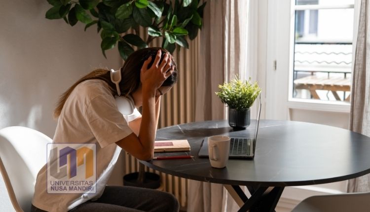 Burnout Adalah Risiko Pekerja Data dan IT, Ini Cara Mengatur Ritme Kerja di Depan Layar Burnout Adalah Risiko Pekerja Data dan IT, Ini Cara Mengatur Ritme Kerja di Depan Layar