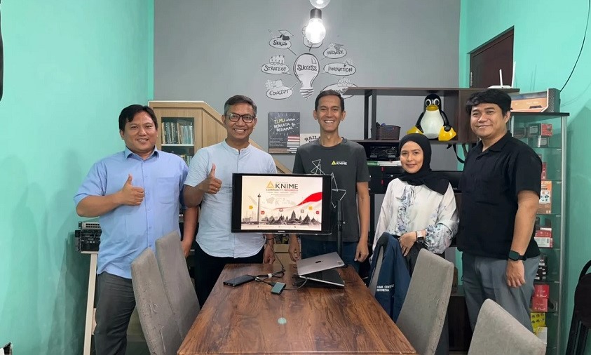 UNM Kunjungi Yayasan Komunitas Open Source