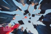 Penulisan Gelar yang Benar di CV, LinkedIn, dan Email Bisnis, Ini Etika yang Sering Terlewat Lulusan Baru