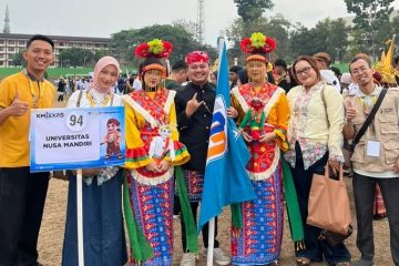 Artholic Studio UNM Tampil di Kirab KMI Expo
