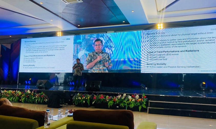 Generasi Muda Padukan AI dan Satelit