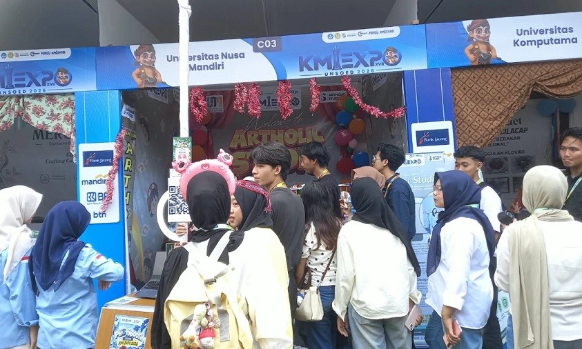 Artholic Studio UNM Pamerkan Hiasan Dinding Kreatif di KMI Expo XVII 2026 Artholic Studio UNM Pamerkan Hiasan Dinding Kreatif