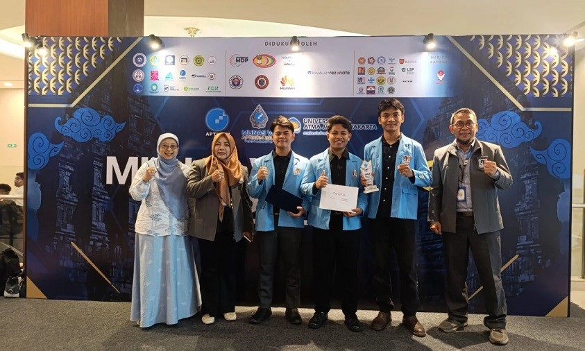 Tim Semper Fidelis UNM Raih Juara 3