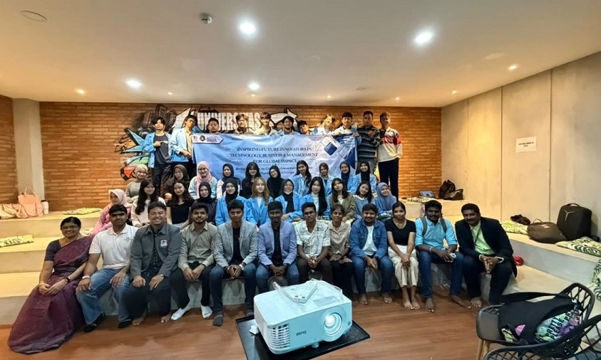 Diskusi Teknologi dan Inovasi Bisnis Digital